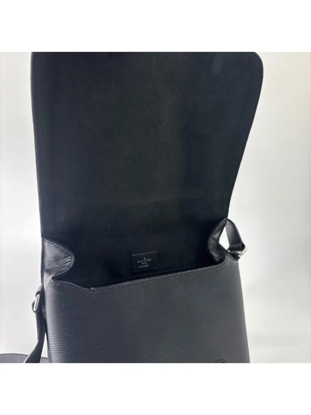 Louis Vuitton Epi Harrington Messenger PM Shoulder Bag Black